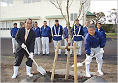 植樹(鹿児島空港給油施設株式会社)